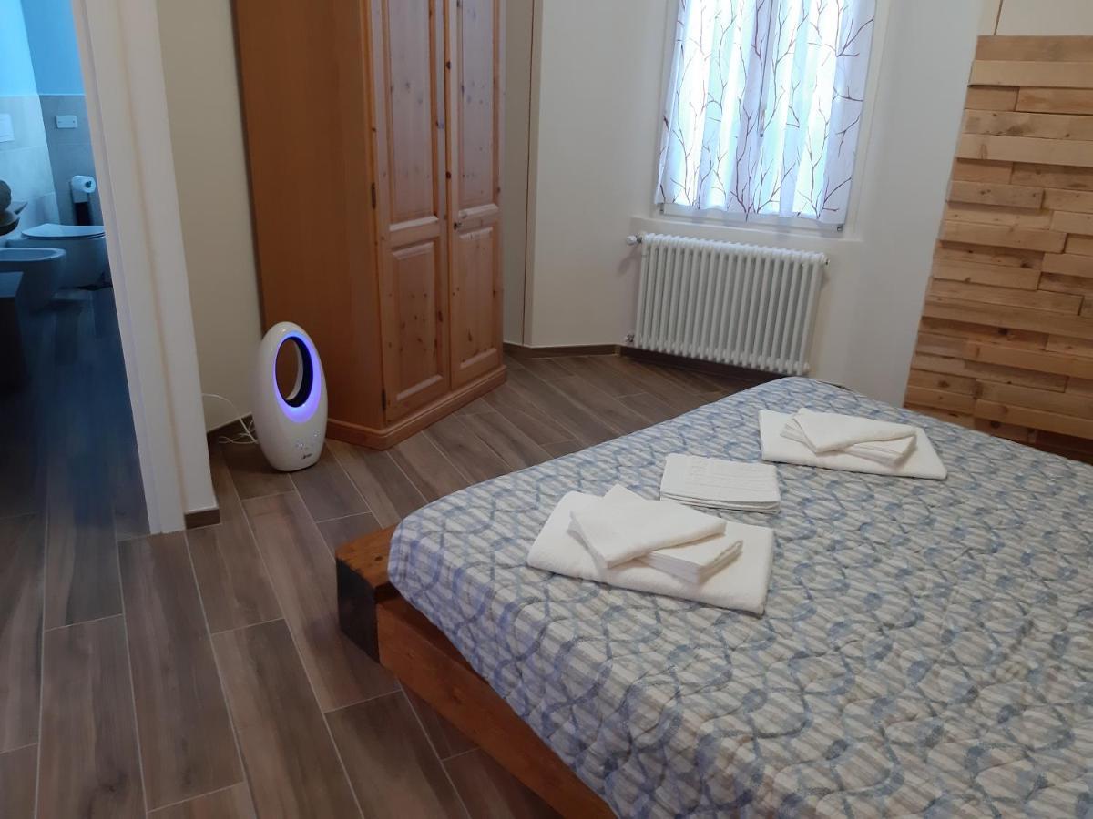 Ca De Mez Apartment Luino Bagian luar foto