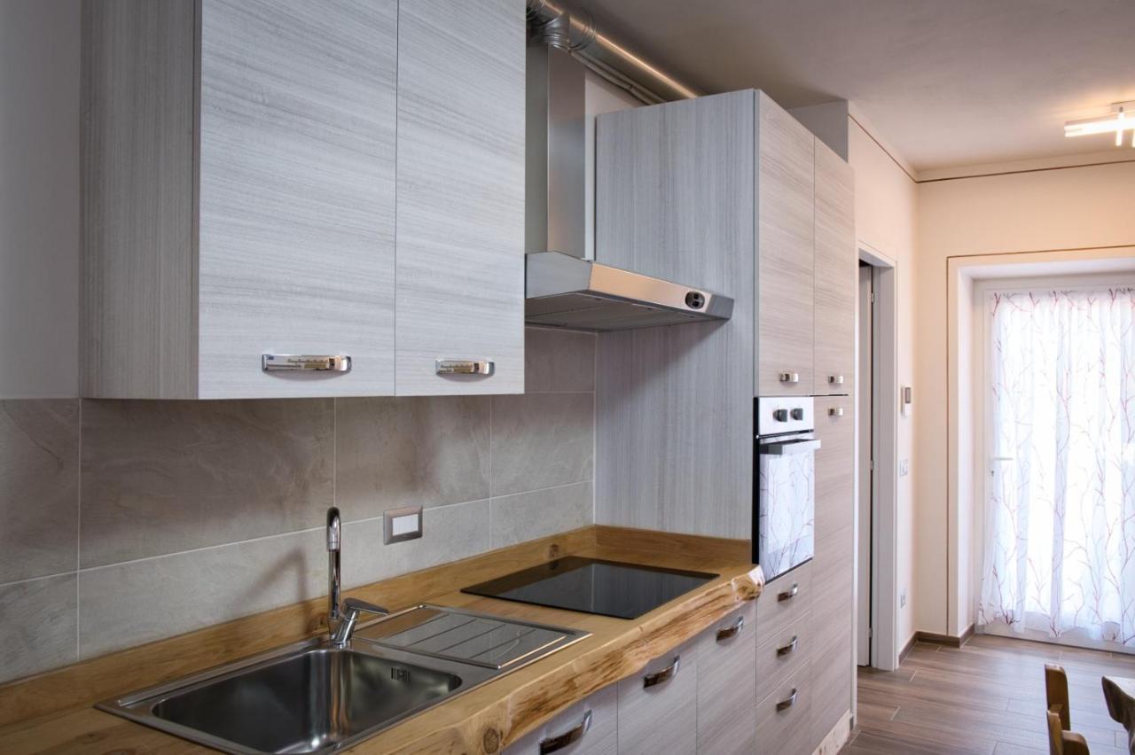 Ca De Mez Apartment Luino Bagian luar foto