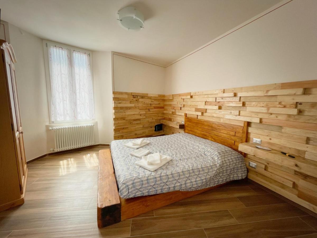 Ca De Mez Apartment Luino Bagian luar foto